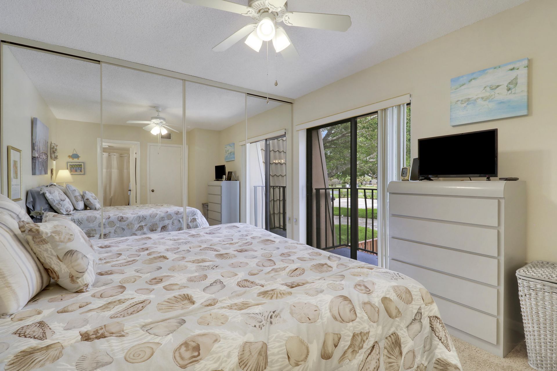 6645 66th Way, West Palm Beach, FL 33409 Photo