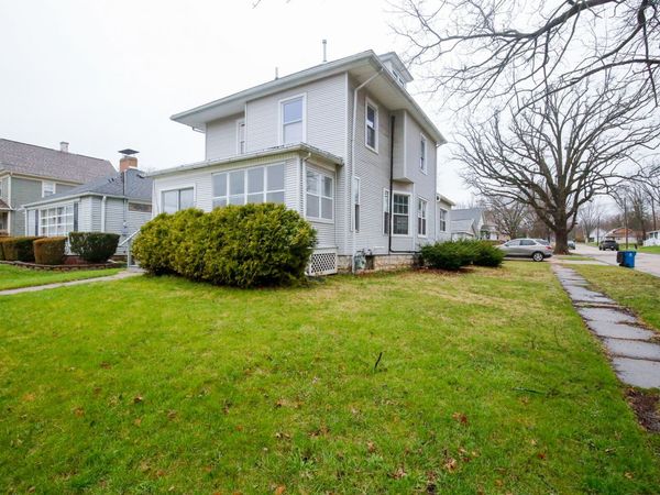 529 E McKenney Street , Dixon, IL 61021