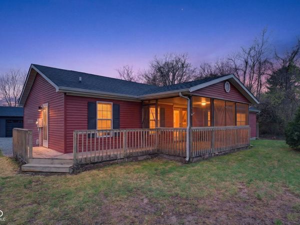 2355 W State Road, Staunton, IN 47881