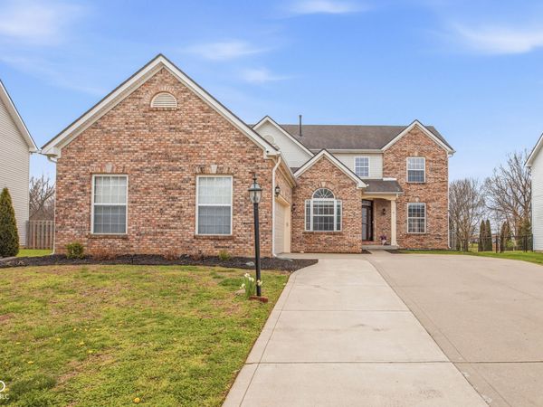 13985 Royalwood Drive, Fishers, IN 46037