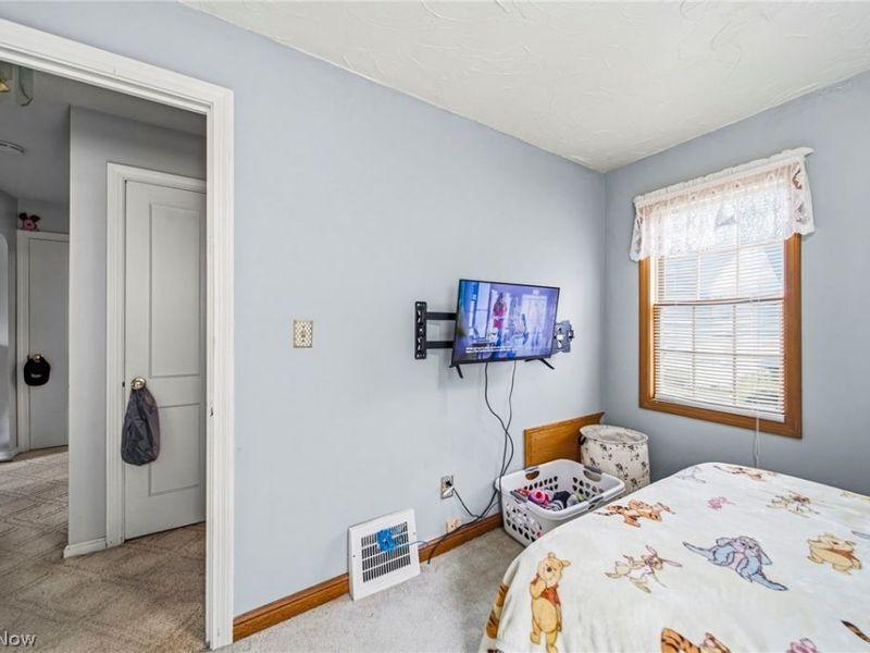 279 E 327th Street, Willowick, OH 44095 Photo 11