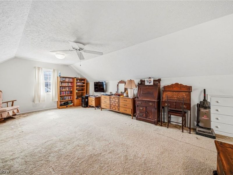 279 E 327th Street, Willowick, OH 44095 Photo 15