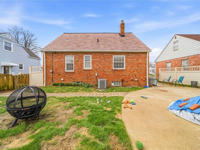 279 E 327th Street, Willowick, OH 44095 Photo 27