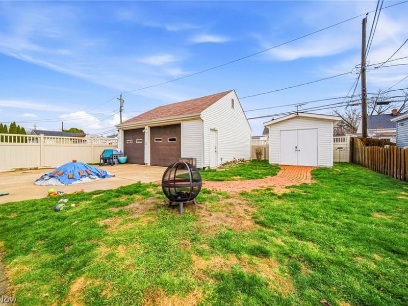 279 E 327th Street, Willowick, OH 44095 Photo 28