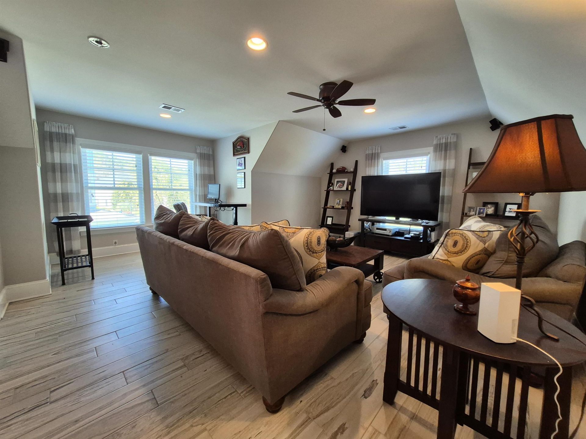 8004 East Bay Ct.  Photo 32