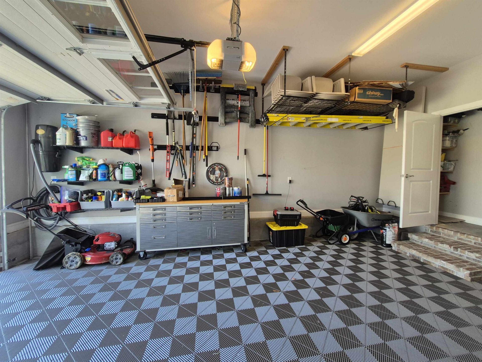 8004 East Bay Ct.  Photo 44