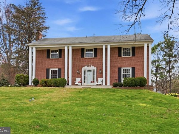 560 WATFORD LANE , BERWYN, PA 19312