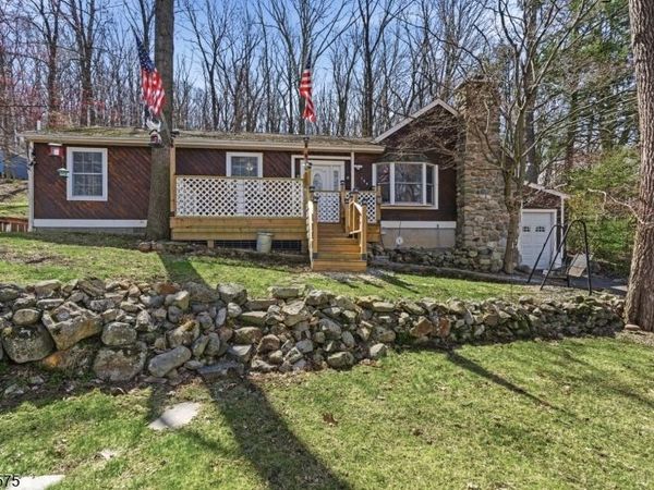 159 Glenside Trail, Byram, NJ 07871