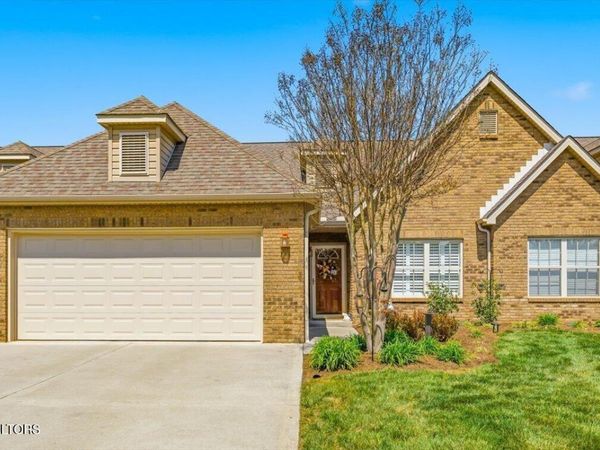 327 Glenview Circle, Lenoir City, TN 37771