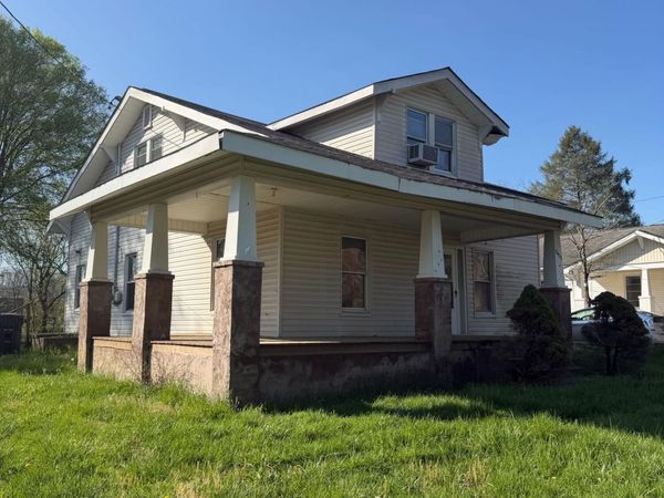 2622 Woodrow Drive, Knoxville, TN 37918