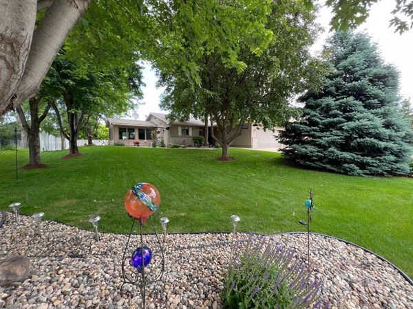 102 Mayfair Avenue, New London, MN 56273