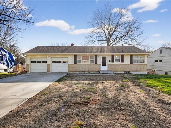 3721 S Pleasant Street, Independence, MO 64055