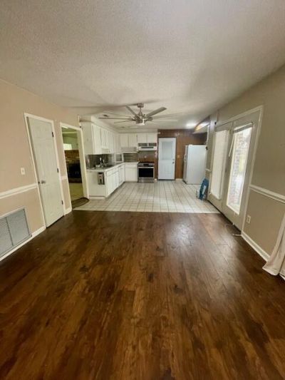 331 Sprucewood Drive Photo 5