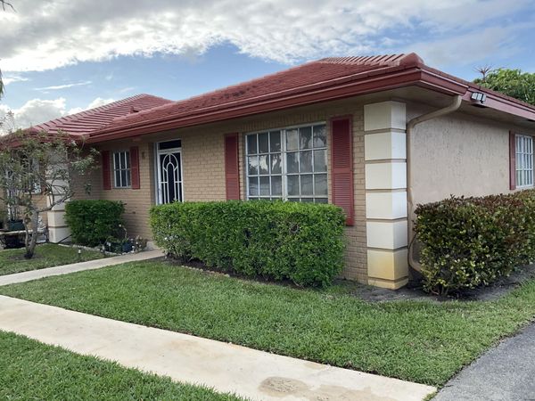 1473 SW 27th Avenue, Unit 1e, Boynton Beach, FL 33426