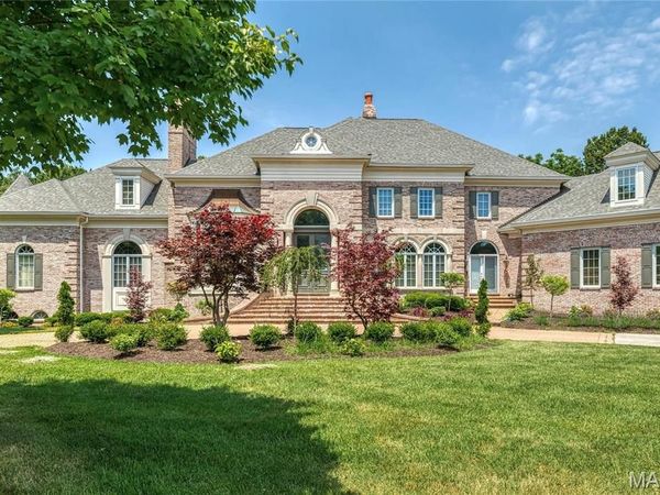 1103 Highland Pointe Drive, Town and Country, MO 63131