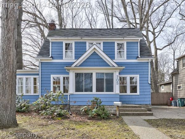 705 W Breckenridge Street, Ferndale, MI 48220
