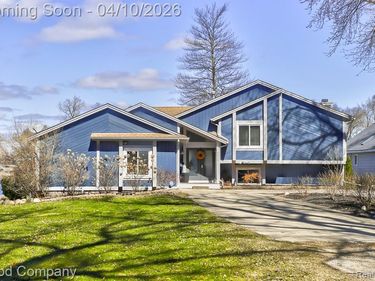 9526 Montgold Avenue, White Lake Twp, MI 48386