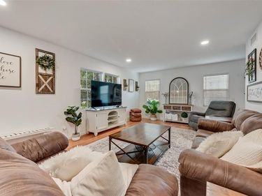 6555 Calmont Avenue, Fort Worth, TX 76116