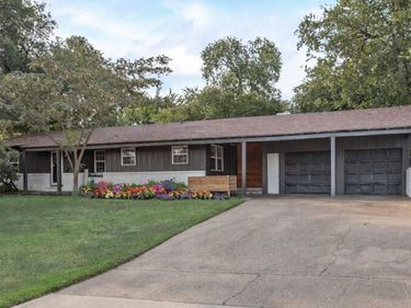 6555 Calmont Avenue, Fort Worth, TX 76116