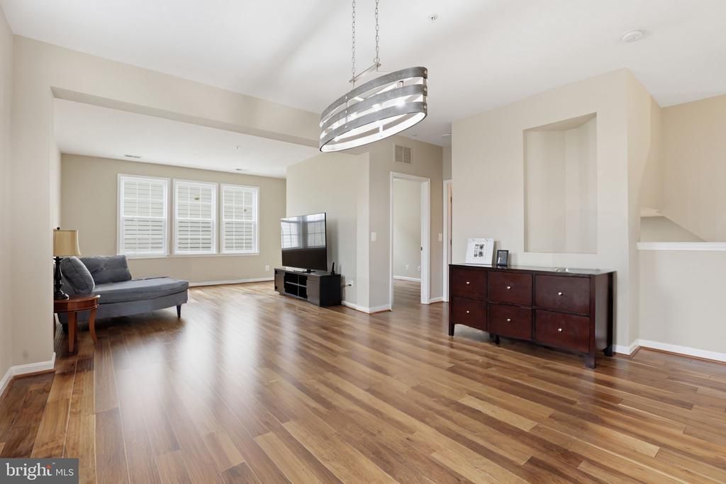 42257 San Juan Terrace, Aldie, VA 20105 Main Photo