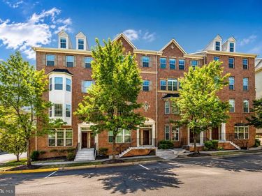 15057 LEICESTERSHIRE STREET, WOODBRIDGE, VA 22191