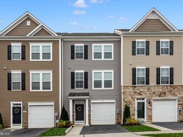 205 UNION RIDGE DRIVE , CHARLES TOWN, WV 25414