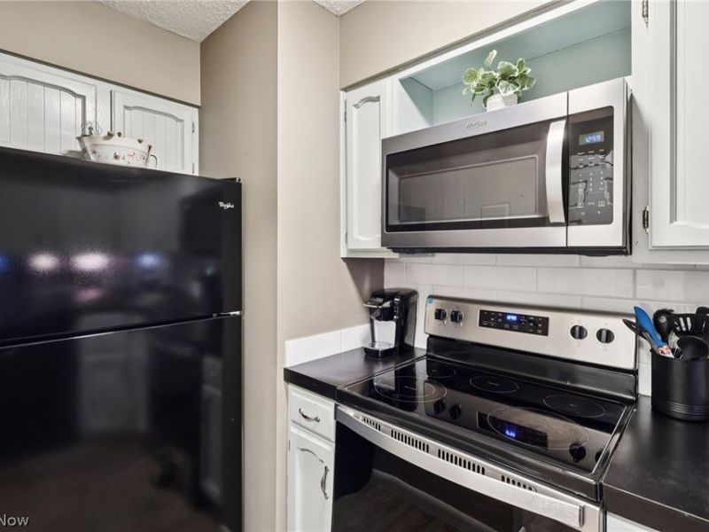 352 Main Street, Unit B, Huron, OH 44839 Photo 10