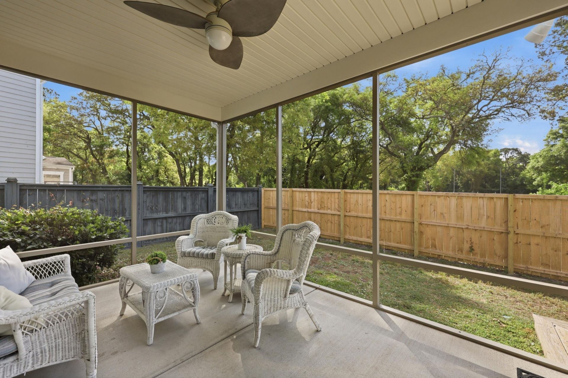 1146 Bright Court Photo 35