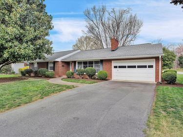 607 Lou Ann ST , Salem, VA 24153