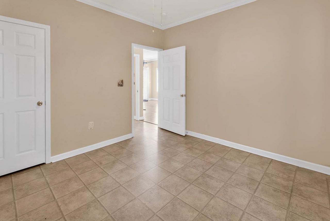 248 Sun Colony Blvd. Photo 16