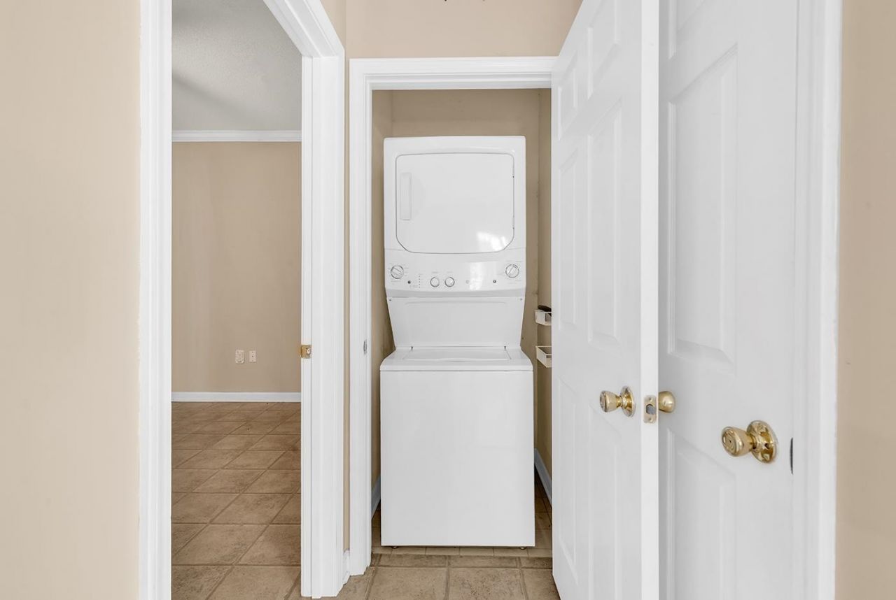 248 Sun Colony Blvd. Photo 19