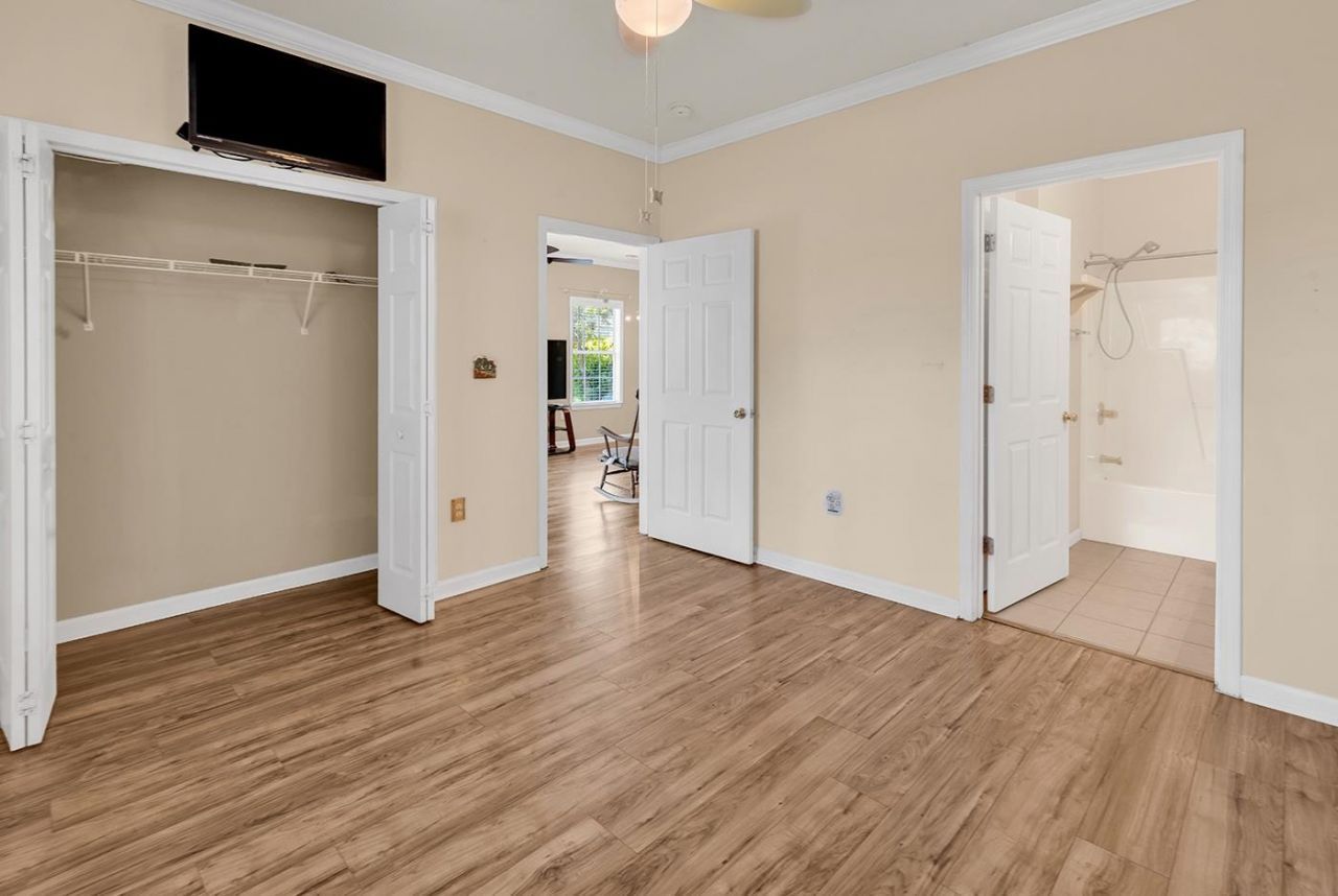 248 Sun Colony Blvd. Photo 21