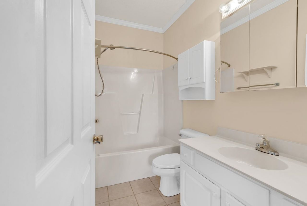 248 Sun Colony Blvd. Photo 22