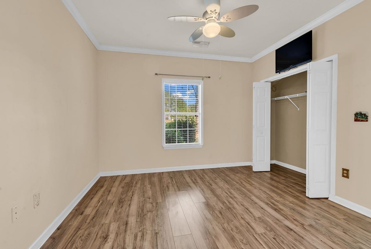 248 Sun Colony Blvd. Photo 23