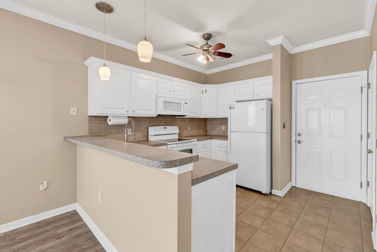 248 Sun Colony Blvd. Photo 9