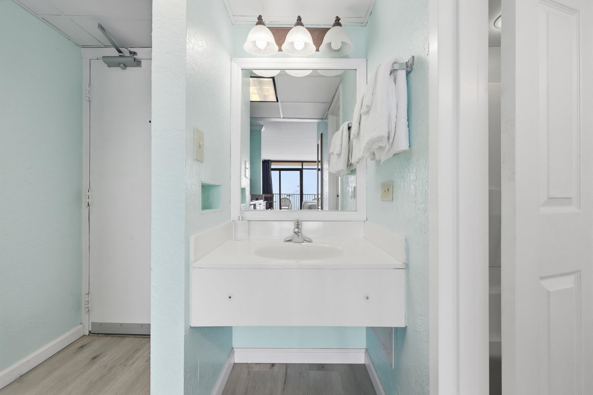 201 74th Ave. N  Photo 4