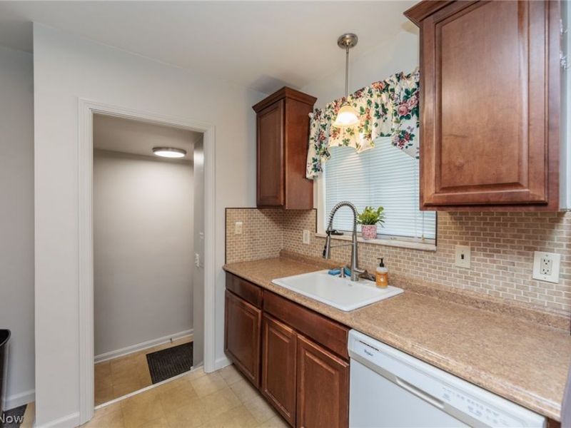 2071 Wrenford Road , South Euclid, OH 44121 Photo 11