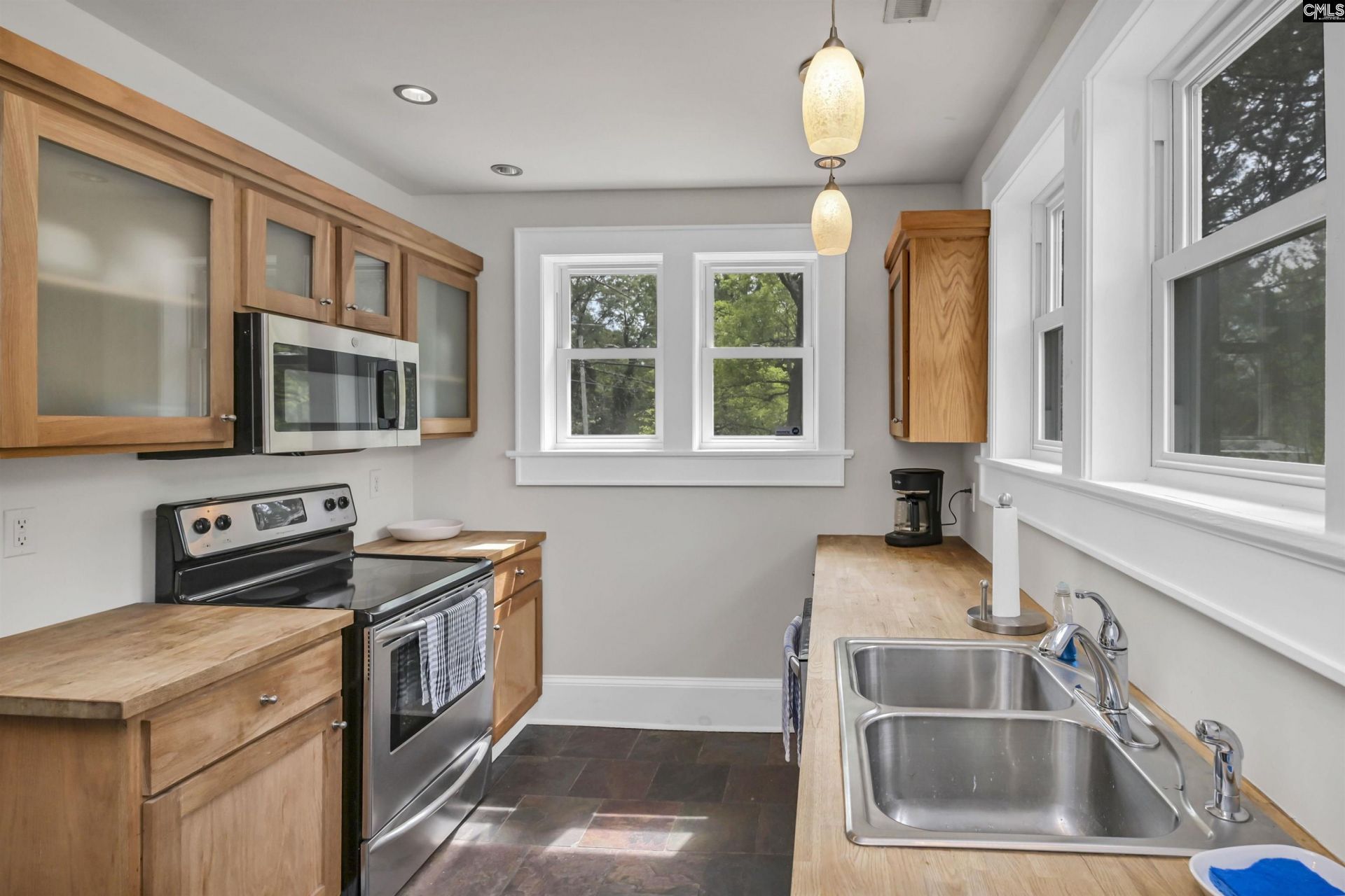 816 S Woodrow Street Photo 4