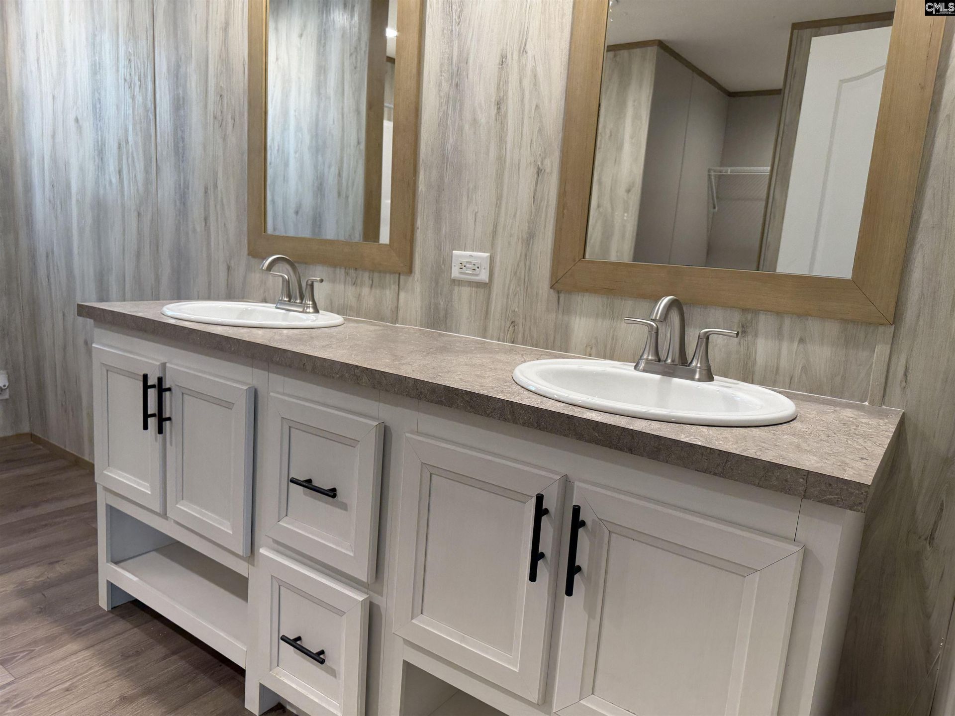 115 Ash Hill Drive Photo 14