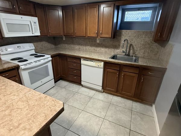 42 Cottage , Unit Lower Leve, Bridgeport, CT 06605