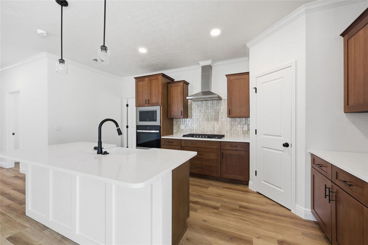 6710 SW 10th Lane , Gainesville, FL 32607 Photo