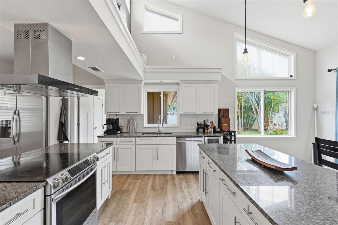 13917 76th Terrace , Seminole, FL 33776 Photo