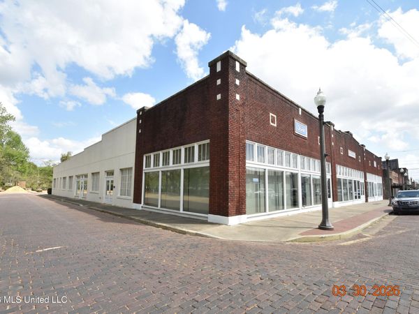 101 Main Street, Greenwood, MS 38930