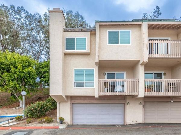 694 Ascot Drive, Vista, CA 92083