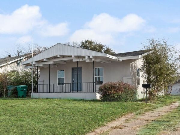 815 N Travis Street , Sherman, TX 75090