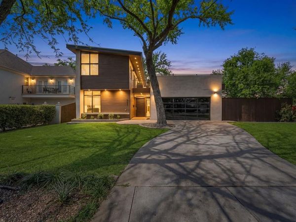 921 N Bailey Avenue, Fort Worth, TX 76107