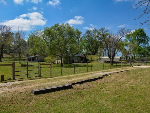 545 VZ County Road 2923 , Mabank, TX 75147