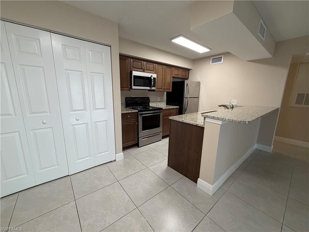 5307 Summerlin Rd , Unit 707, Fort Myers, FL 33919 Photo