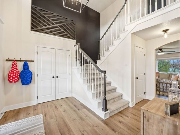 211 SW Oakmont Drive, Ankeny, IA 50023