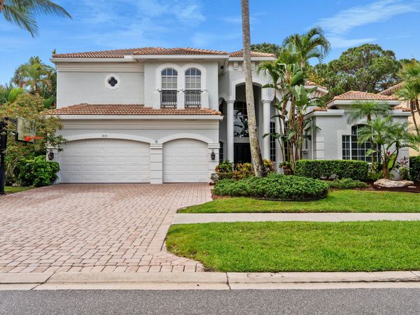 6830 Royal Orchid Circle, Delray Beach, FL 33446
